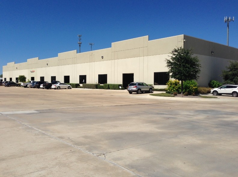 3916 Gattis School Rd, Round Rock, TX for lease - Building Photo - Image 2 of 5