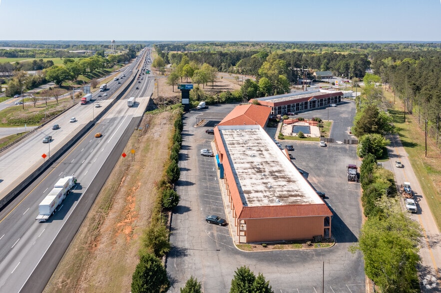 951 GA Highway 42 N, Forsyth, GA for lease - Building Photo - Image 2 of 3