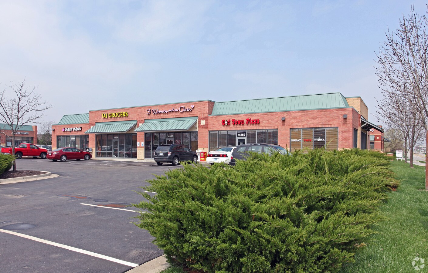 1486014878 Metcalf Ave, Overland Park, KS 66223 Heatherwood Village