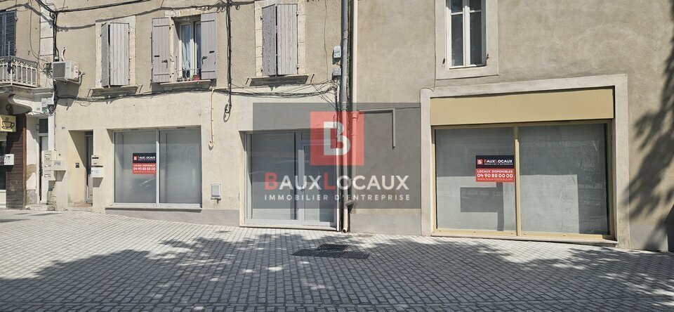 Retail in Carpentras for lease Building Photo- Image 1 of 5