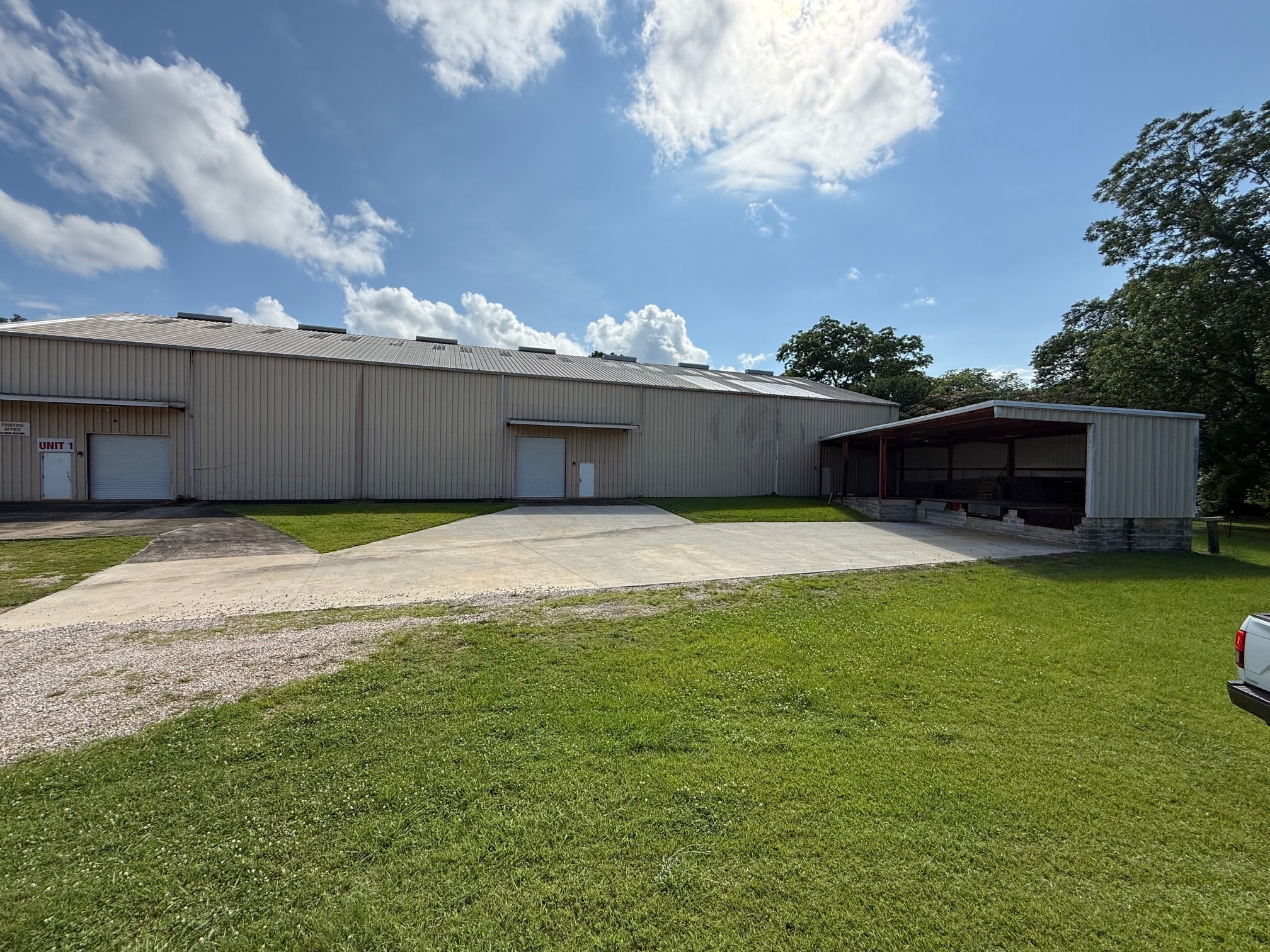 904 Geneva St, Opelika, AL for lease Primary Photo- Image 1 of 2