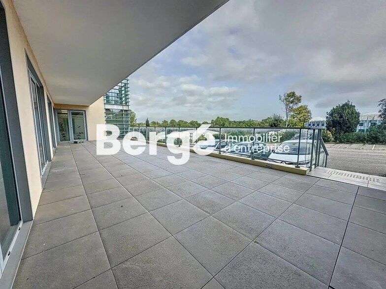 Office in SOPHIA ANTIPOLIS for lease - Building Photo - Image 3 of 9