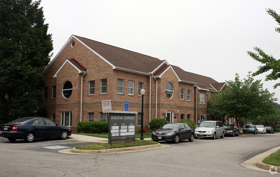 73107330 McWhorter Pl, Annandale, VA 22003