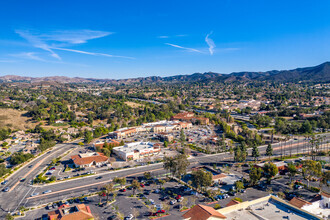 101 Fwy, Thousand Oaks, CA - aerial  map view - Image1