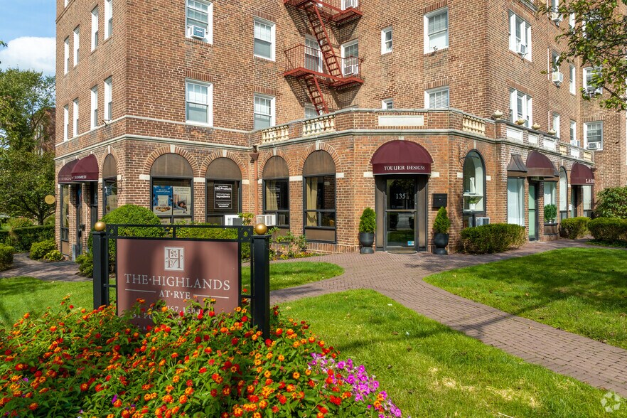 137 Purchase St, Rye, NY 10580