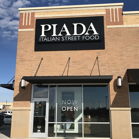 8926 S Broadway Ave, Tyler, TX for lease - Building Photo - Image 3 of 15