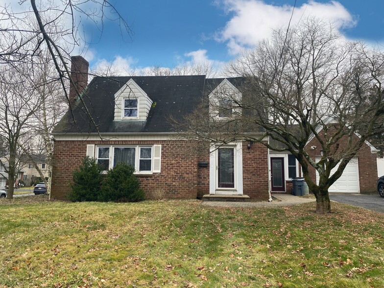 106 Paris Ave, Northvale, NJ for sale - Primary Photo - Image 1 of 1