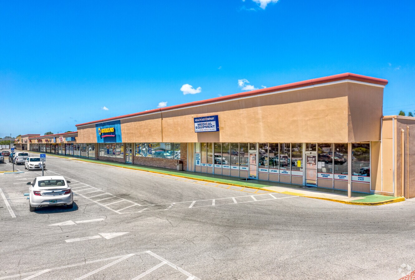 12801420 Missouri Ave N, Largo, FL 33770 Central Park Plaza