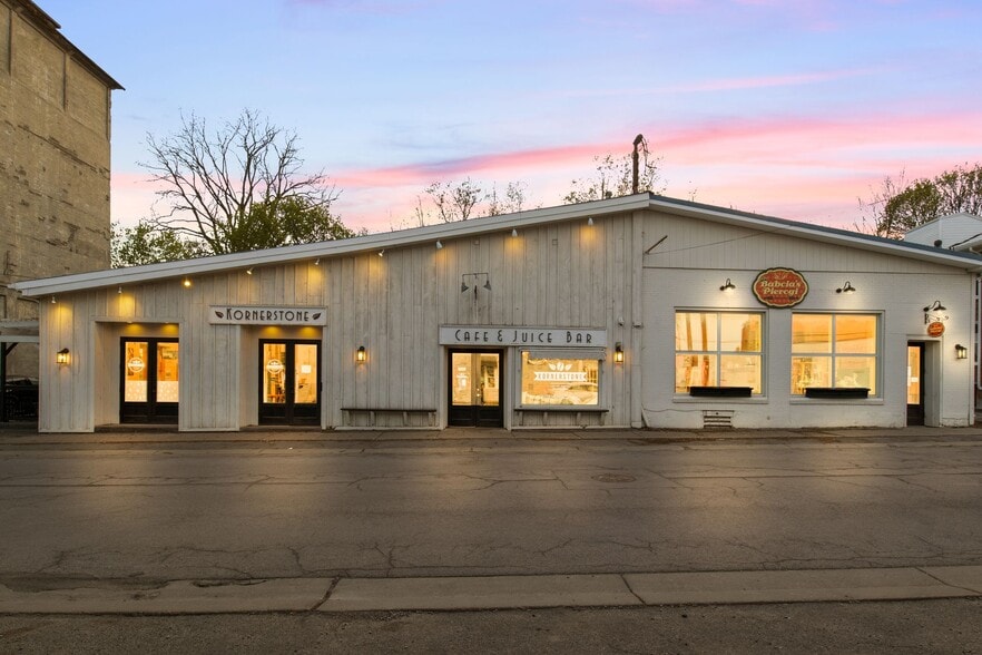 33 Elm St, East Aurora, NY for sale - Building Photo - Image 3 of 92