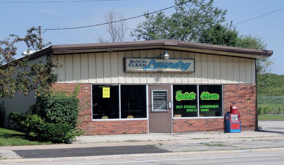 2200 E Newberry St, Appleton, WI for sale - Primary Photo - Image 1 of 1