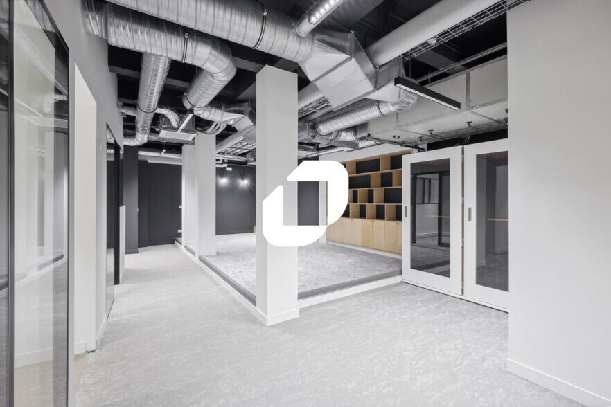 48 Rue De La Bienfaisance, Paris for lease - Interior Photo - Image 2 of 13