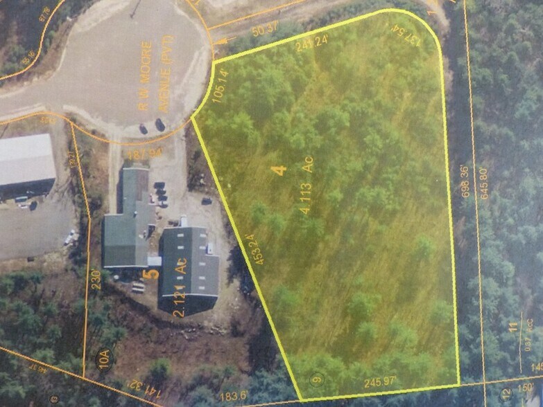 52 RW Moore St, Orange, MA for sale - Primary Photo - Image 1 of 1