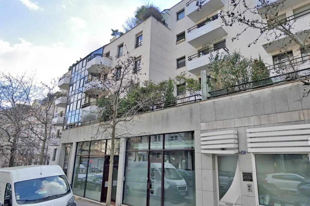 Office in Suresnes for sale Building Photo- Image 1 of 13
