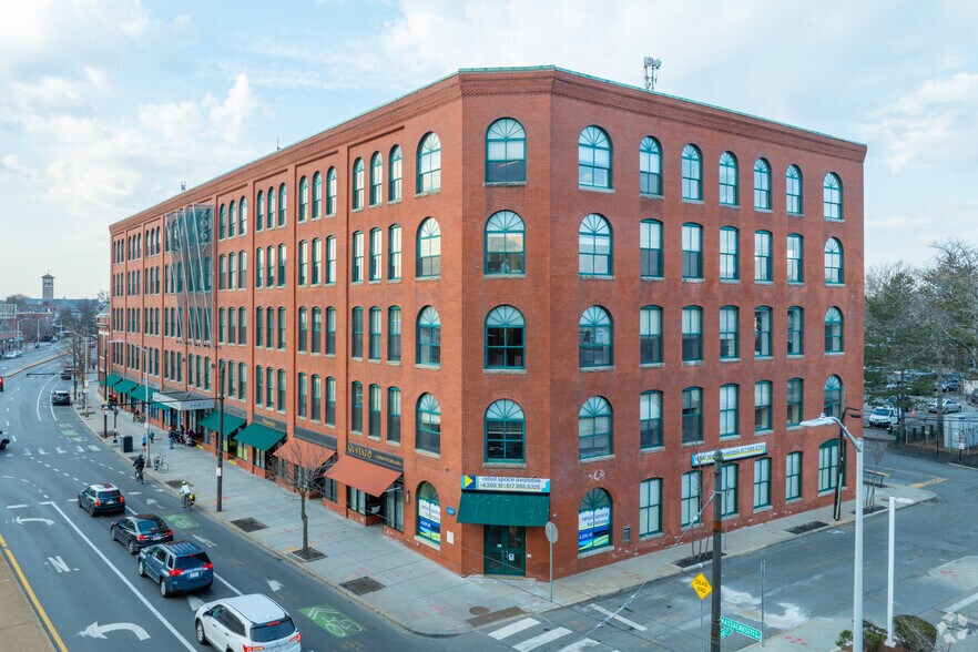 2067 Massachusetts Ave, Cambridge, MA for lease - Building Photo - Image 1 of 5