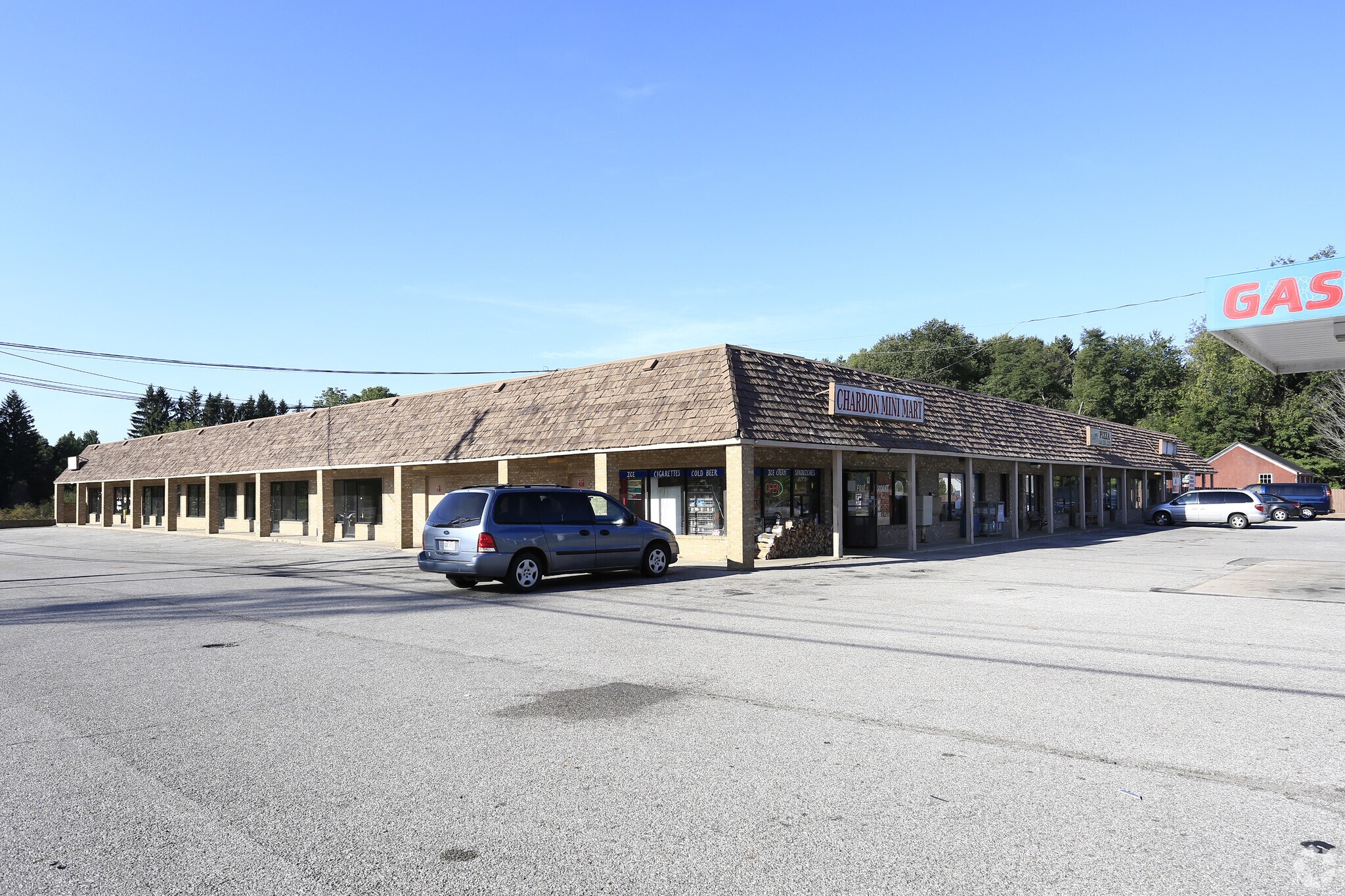 12797 Mayfield Rd, Chardon, OH 44024 Claridon Plaza