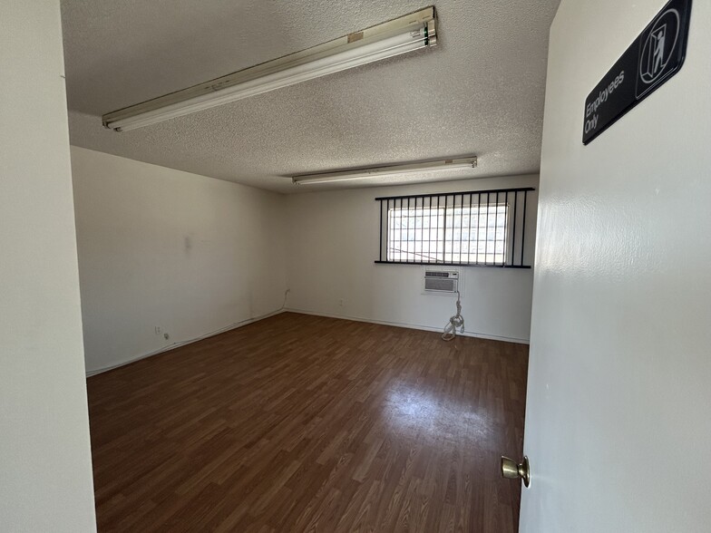 3845 Stobbs Way, Jurupa Valley, CA for lease - Interior Photo - Image 2 of 7