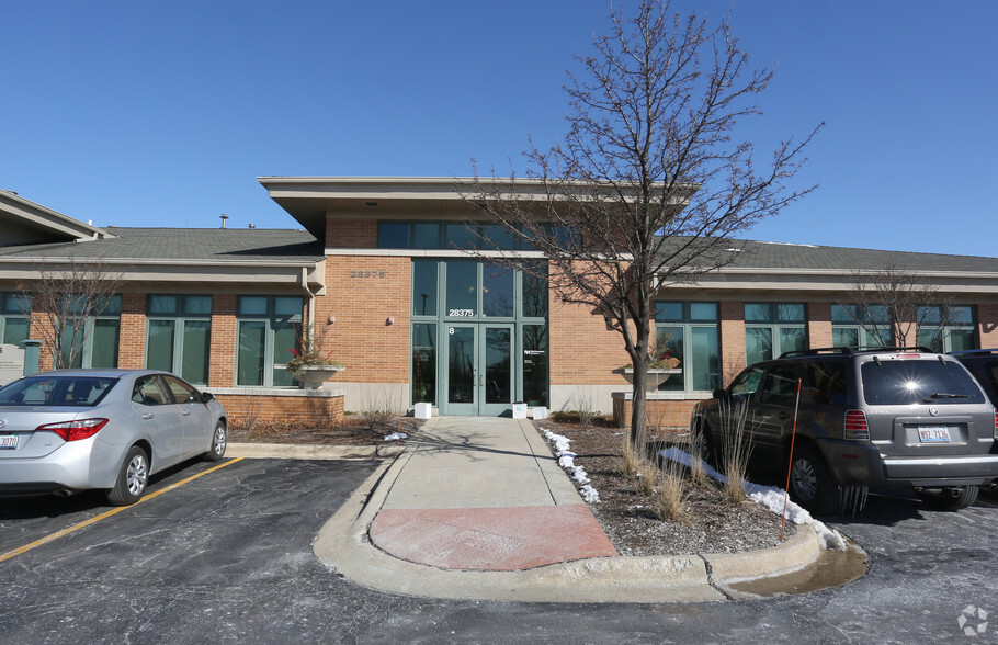 28375 Davis Pky, Warrenville, IL for lease - Primary Photo - Image 1 of 8