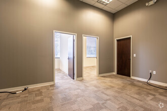 3 Easton Oval, Columbus, OH for lease Interior Photo- Image 2 of 9