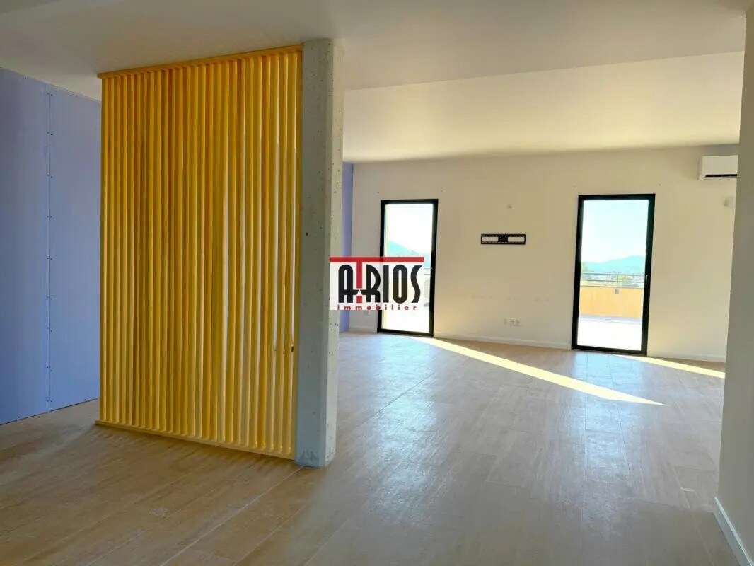 Office in La Garde for lease Building Photo- Image 1 of 18