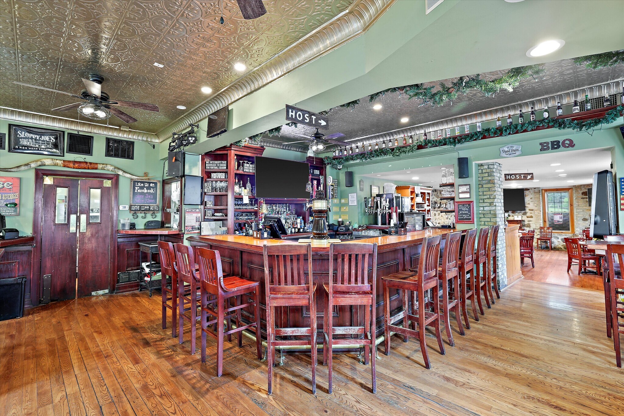 3723 Hubertus Rd, Hubertus, WI 53033 Retail for Sale