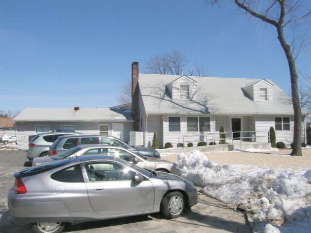 220 S Service Rd, Roslyn Heights, NY for sale Primary Photo- Image 1 of 4