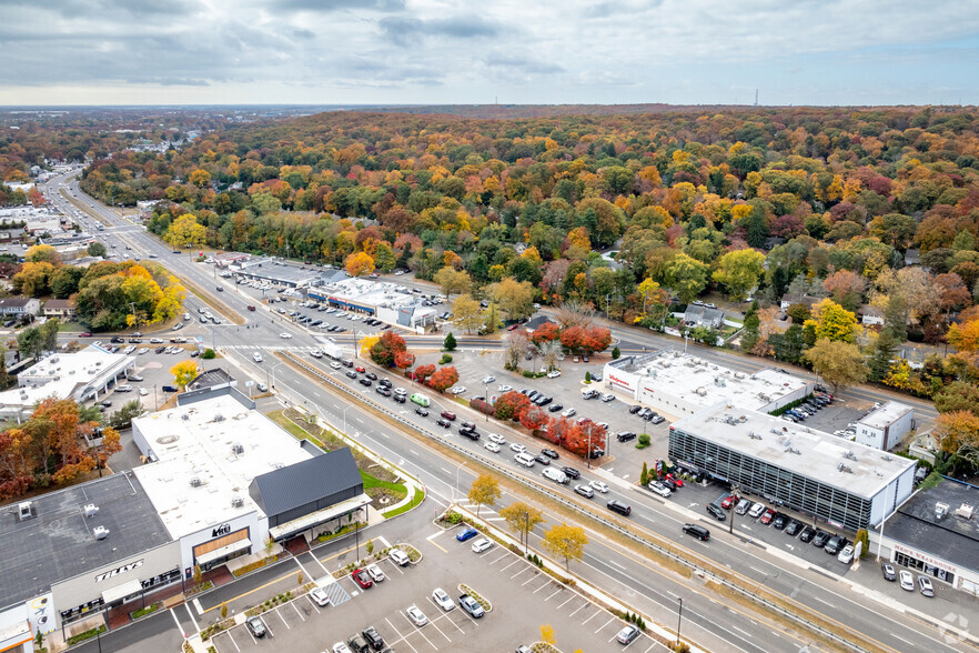 315 Walt Whitman Rd, Huntington Station, NY for lease - Aerial - Image 3 of 6