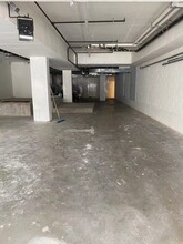 25-11 38th Ave, Long Island City, NY for lease Interior Photo- Image 2 of 4