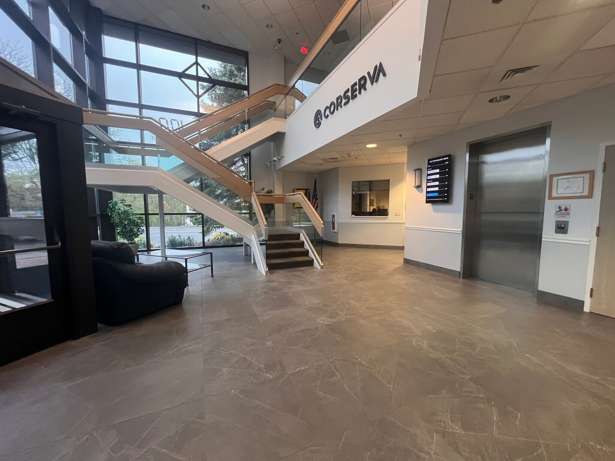 100 Technology Dr, Trumbull, CT for lease Interior Photo- Image 1 of 28