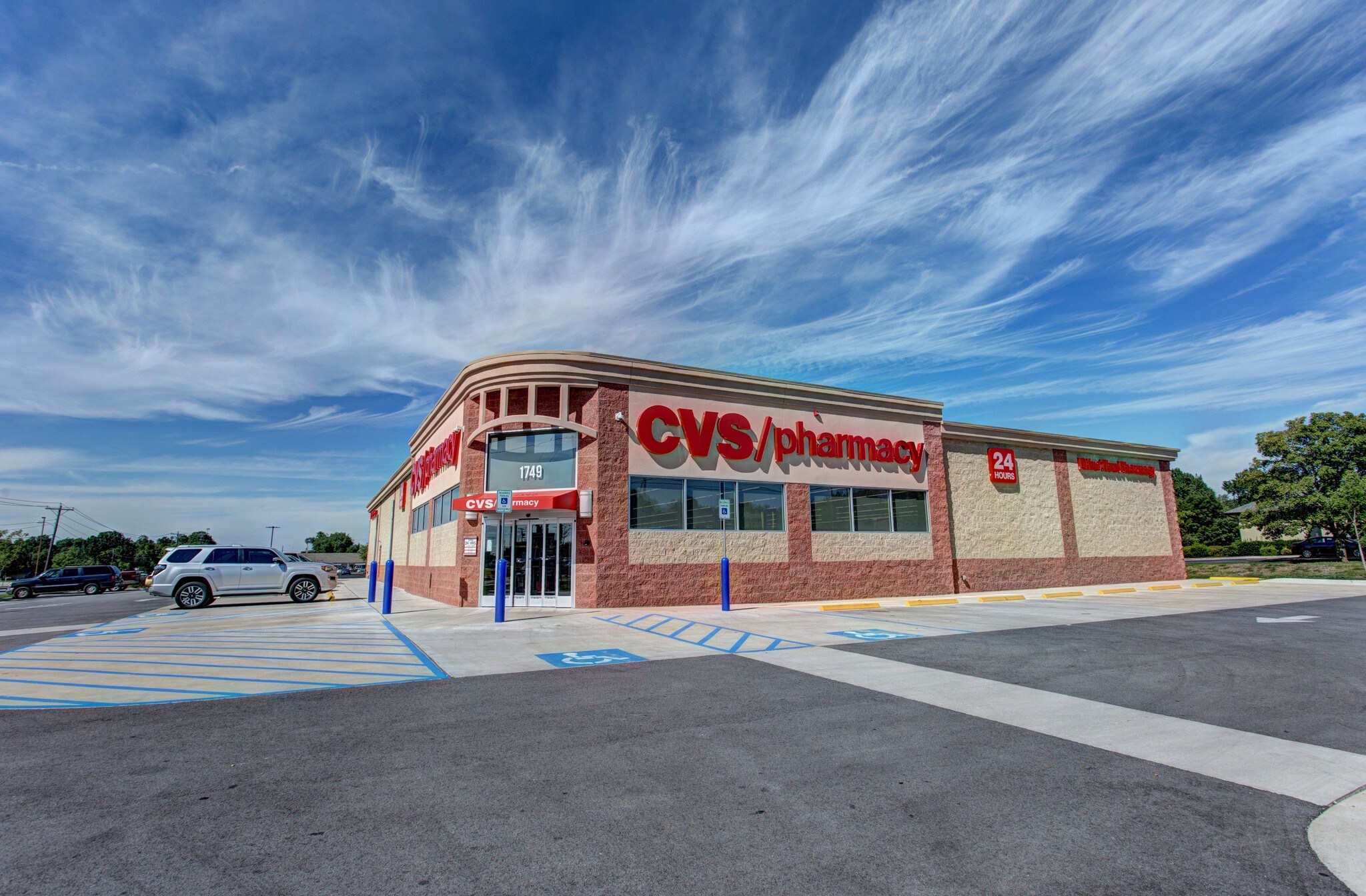 1749 W Walnut St, Rogers, AR for sale Primary Photo- Image 1 of 1