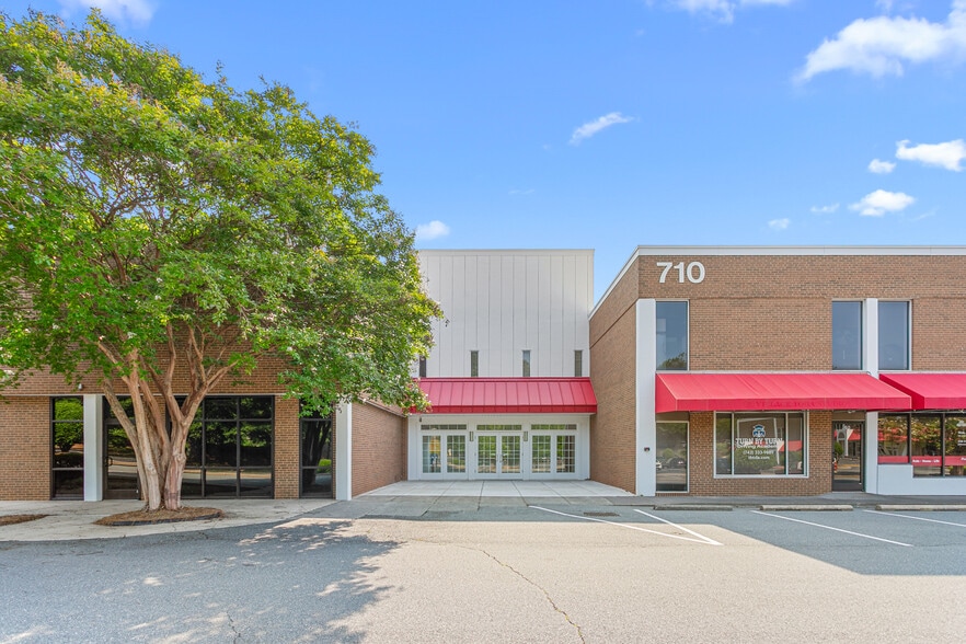 710 Coliseum Dr, Winston-Salem, NC for lease - Building Photo - Image 2 of 7