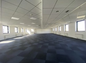 Office in Aubervilliers for lease Interior Photo- Image 2 of 8