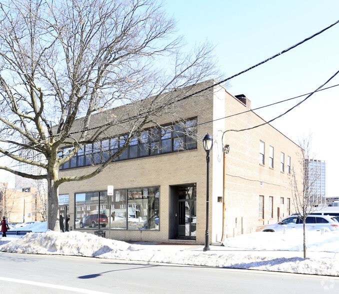 129-131 Court St, White Plains, NY for lease - Building Photo - Image 2 of 5