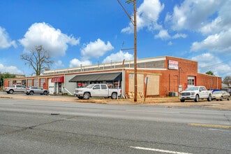 400-410 Amaret St, Fredericksburg, VA for lease Building Photo- Image 2 of 2
