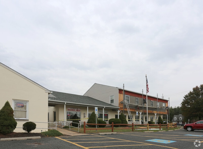 3801 Skippack Pike, Skippack, PA for lease - Building Photo - Image 3 of 3