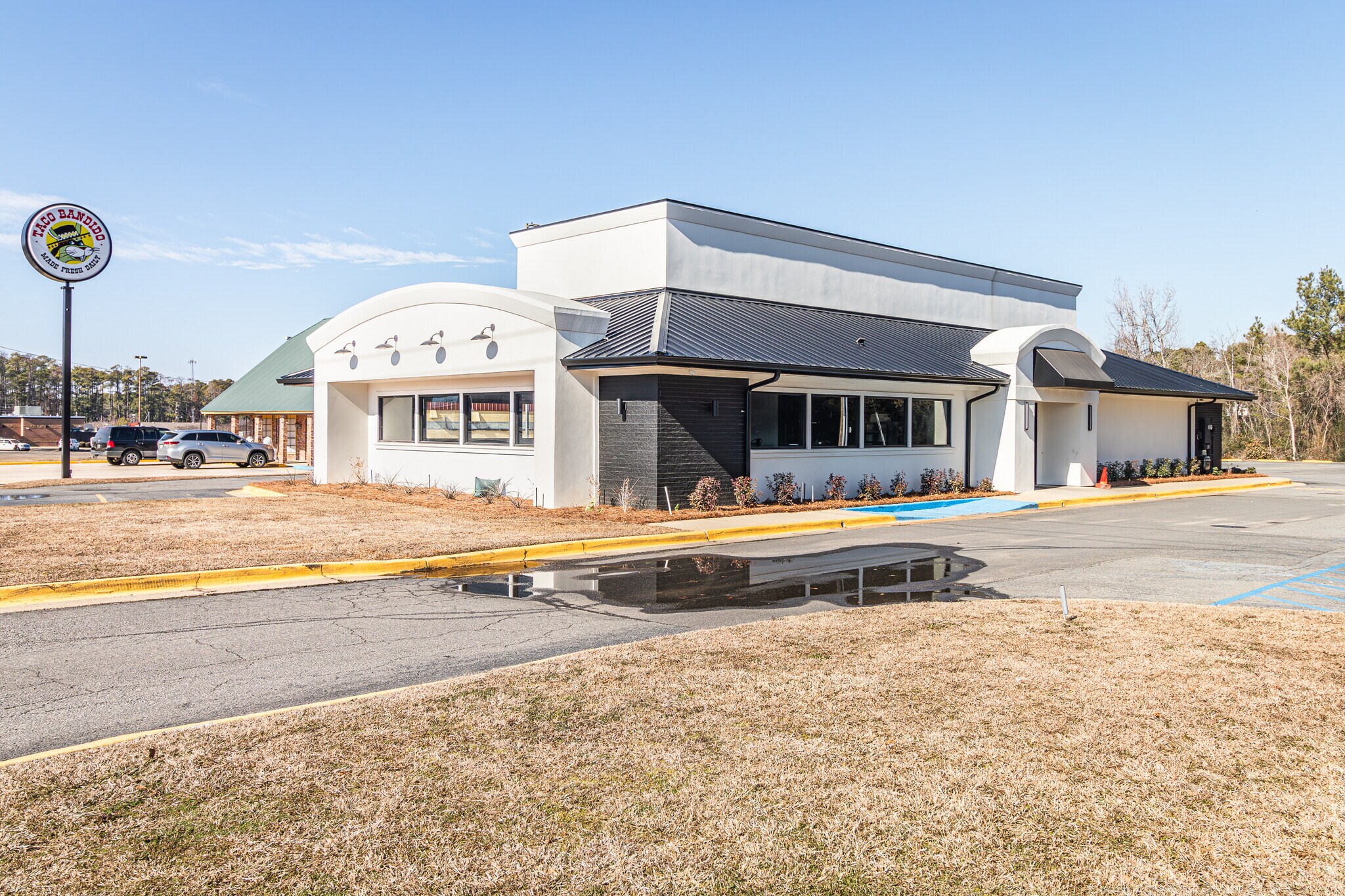2057 E Madison Ave, Bastrop, LA for sale Building Photo- Image 1 of 40