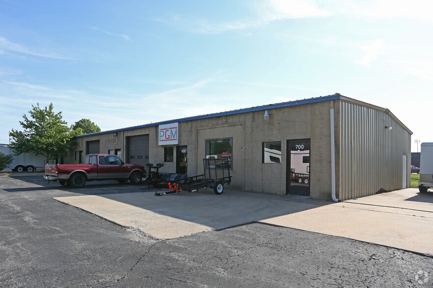 601 S Metcalf Rd, Louisburg, KS for sale - Primary Photo - Image 1 of 1