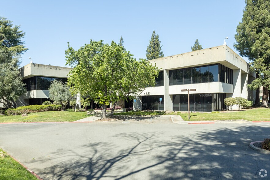11031 Sun Center Dr, Rancho Cordova, CA for sale - Building Photo - Image 1 of 11