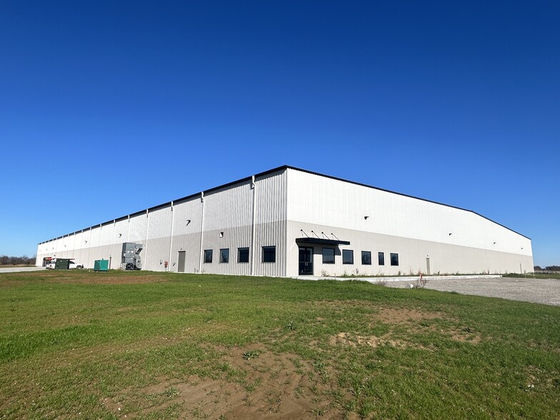 11734 Industrial Park Dr, Elberfeld, IN for lease - Building Photo - Image 1 of 10