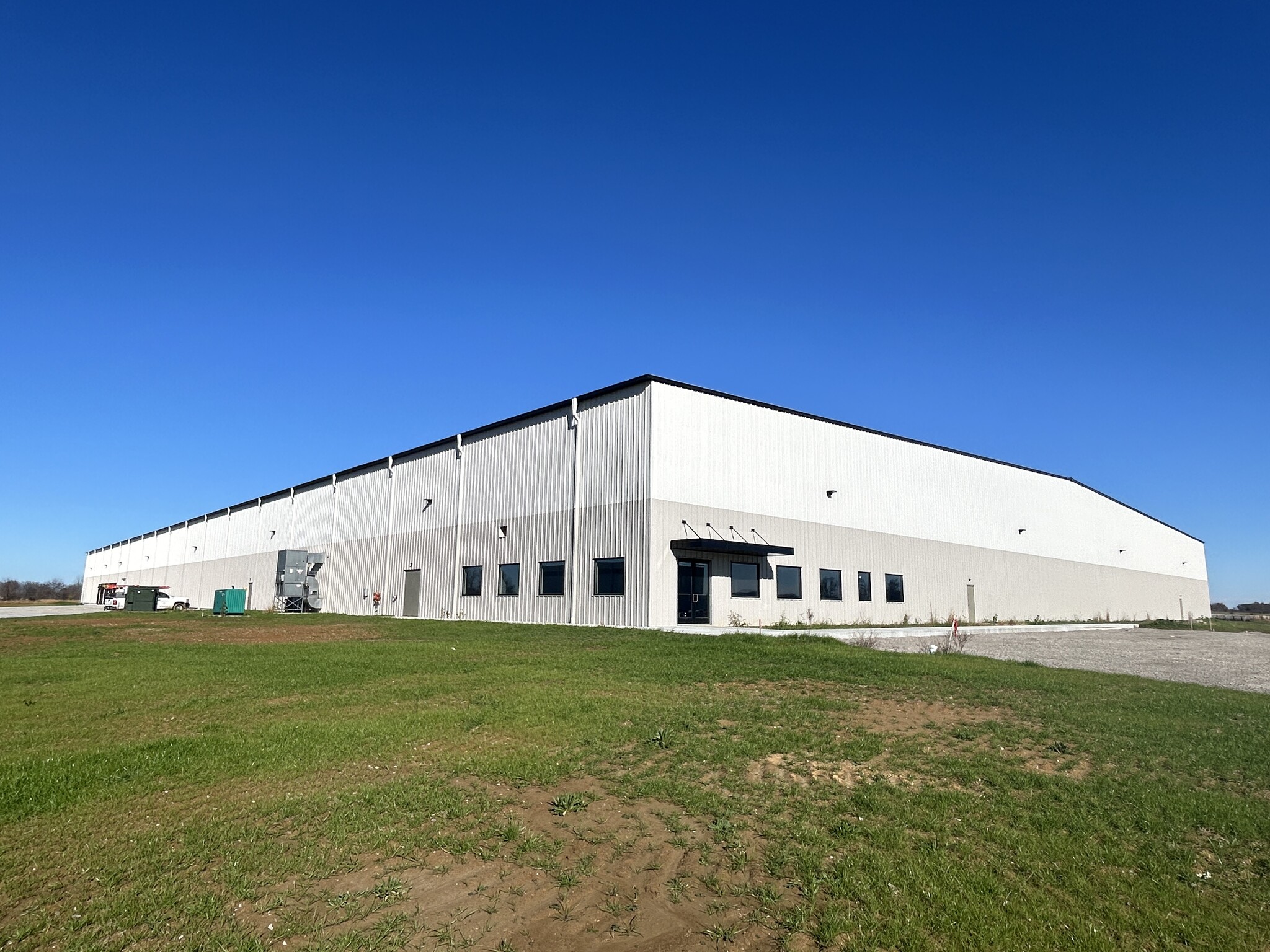 11734 Industrial Park Dr, Elberfeld, IN for lease Building Photo- Image 1 of 11