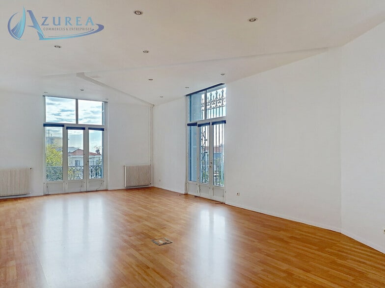 Office in Nice for lease - Building Photo - Image 3 of 7