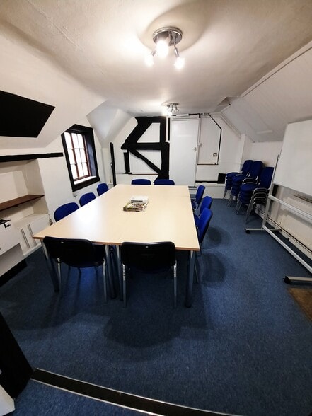 71 High St, Bromsgrove for lease - Interior Photo - Image 3 of 4