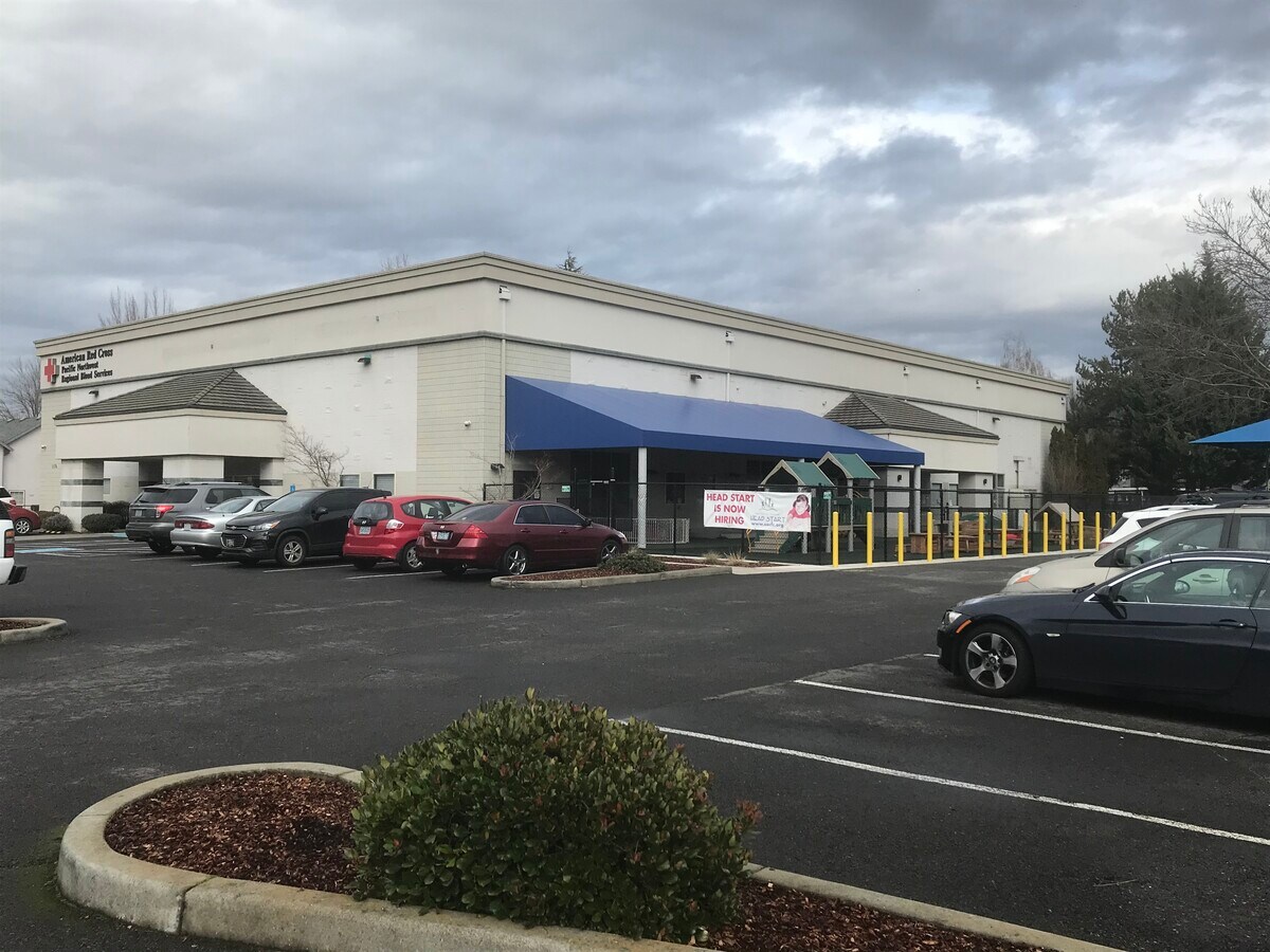 1174 Progress Dr, Medford, OR 97504