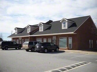 122 Byrd Way, Warner Robins, GA for sale Primary Photo- Image 1 of 1