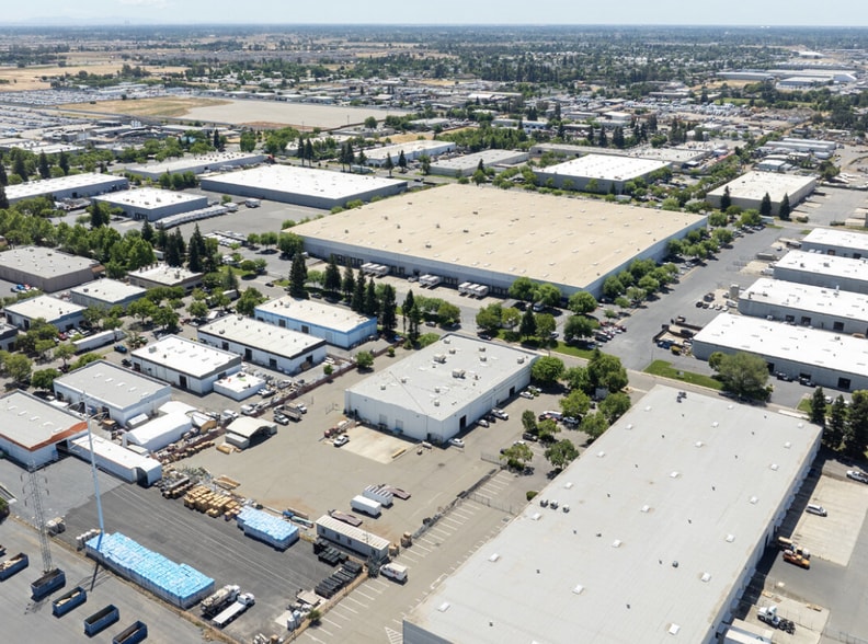 8386 Rovana Cir, Sacramento, CA for sale - Building Photo - Image 3 of 15