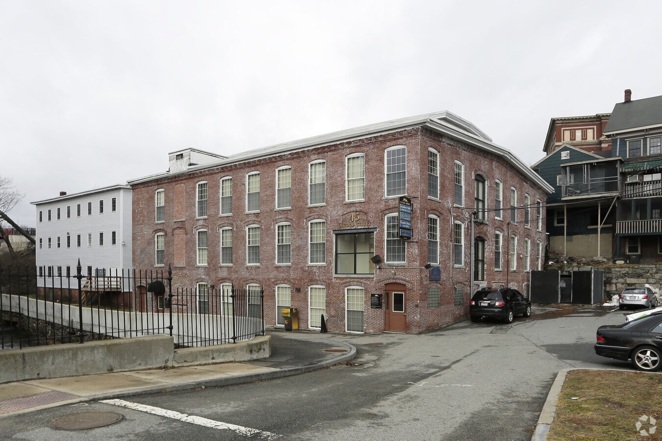 45 Osgood St, Methuen, MA 01844