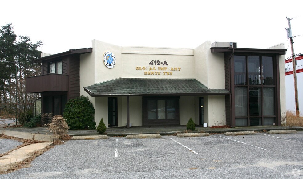 412 Commerce Ln, West Berlin, NJ for sale - Primary Photo - Image 1 of 1