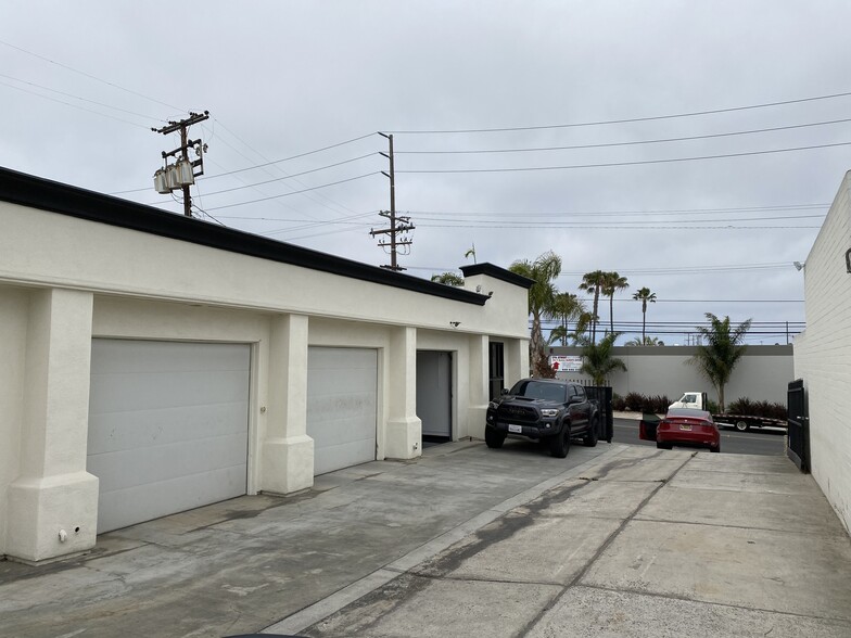 1719 Pomona Ave, Costa Mesa, CA for sale - Building Photo - Image 2 of 5