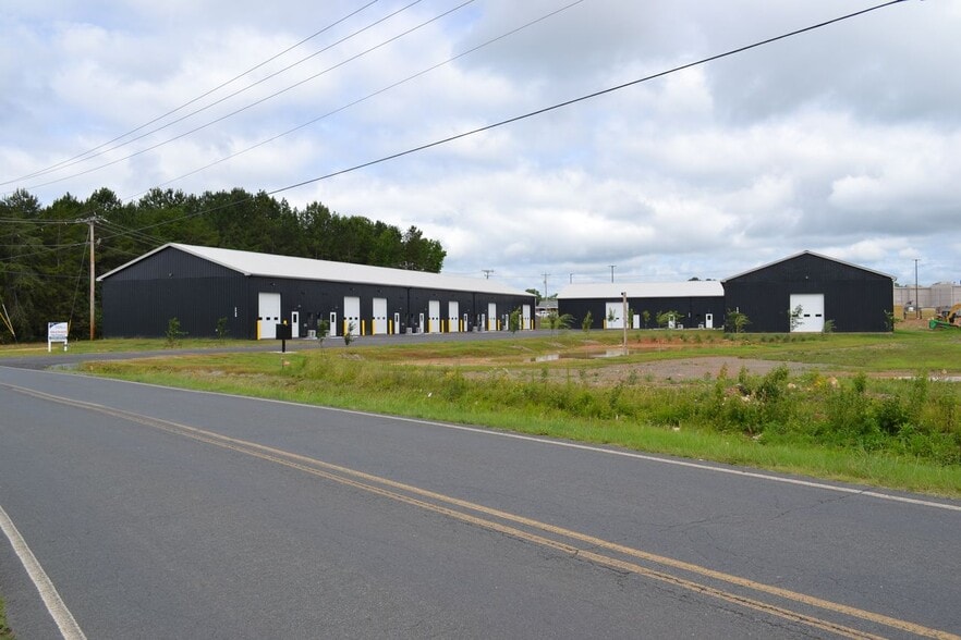 1739 Woodhurst Ln, Albemarle, NC for lease - Building Photo - Image 2 of 14