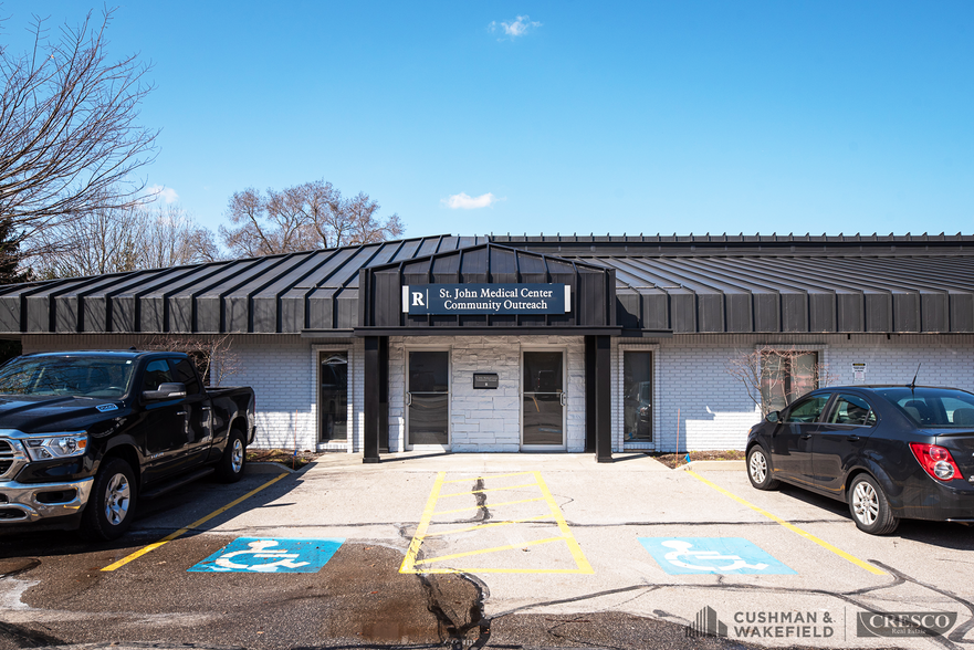 29160 Center Ridge Rd, Westlake, OH for lease - Building Photo - Image 1 of 11