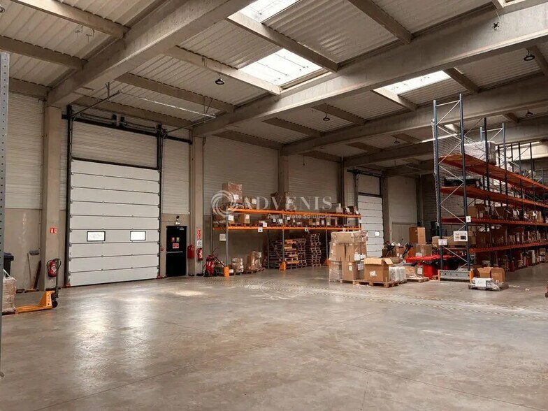 Industrial in Lesquin for lease - Interior Photo - Image 3 of 9